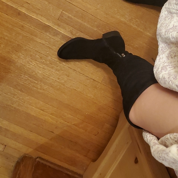 Knee high black suade boots size 7 - Picture 3 of 6